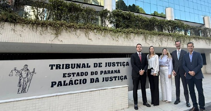 VP do SindusconPR Mariana Boaretto participa de reunião no TJ-PR